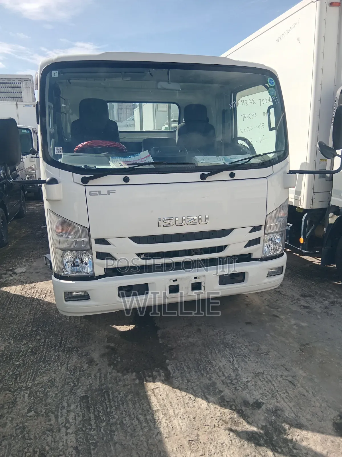 Isuzu Elf Truvk