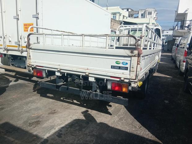 Isuzu Elf Truvk - thumbnail 4