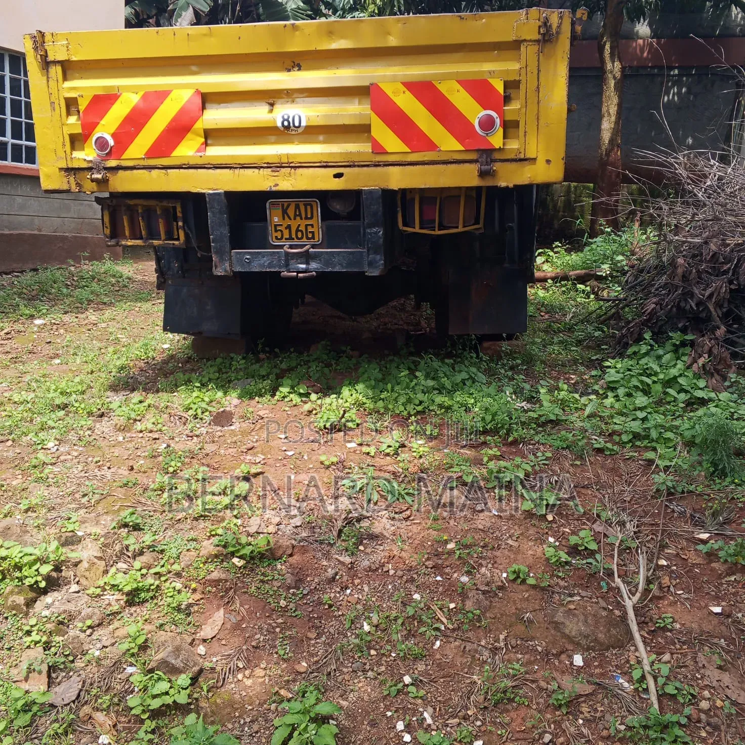 Nissan Diesel Low Bed