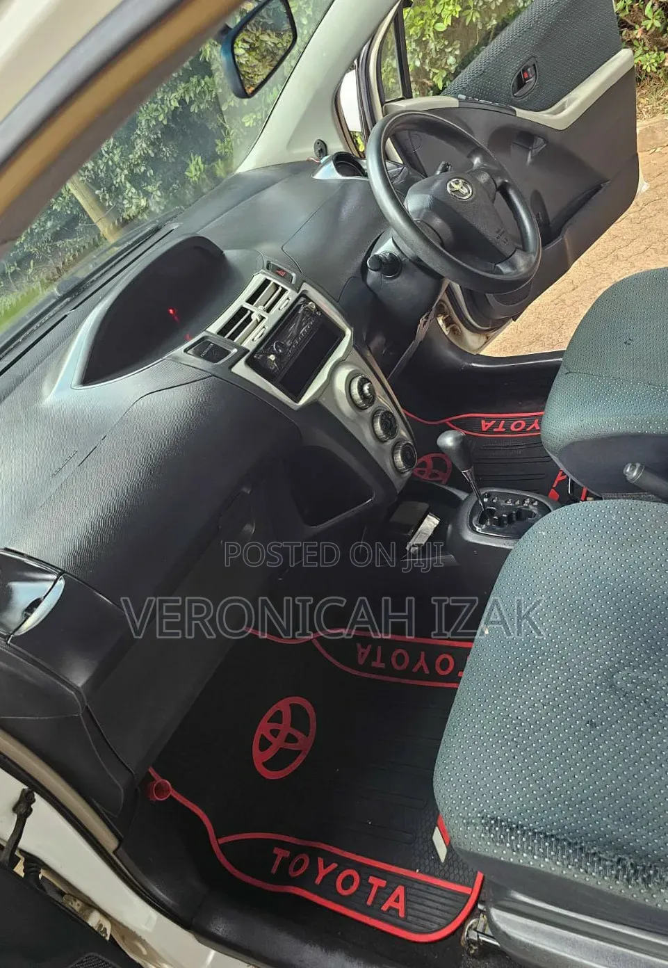 Toyota Vitz 2006 White