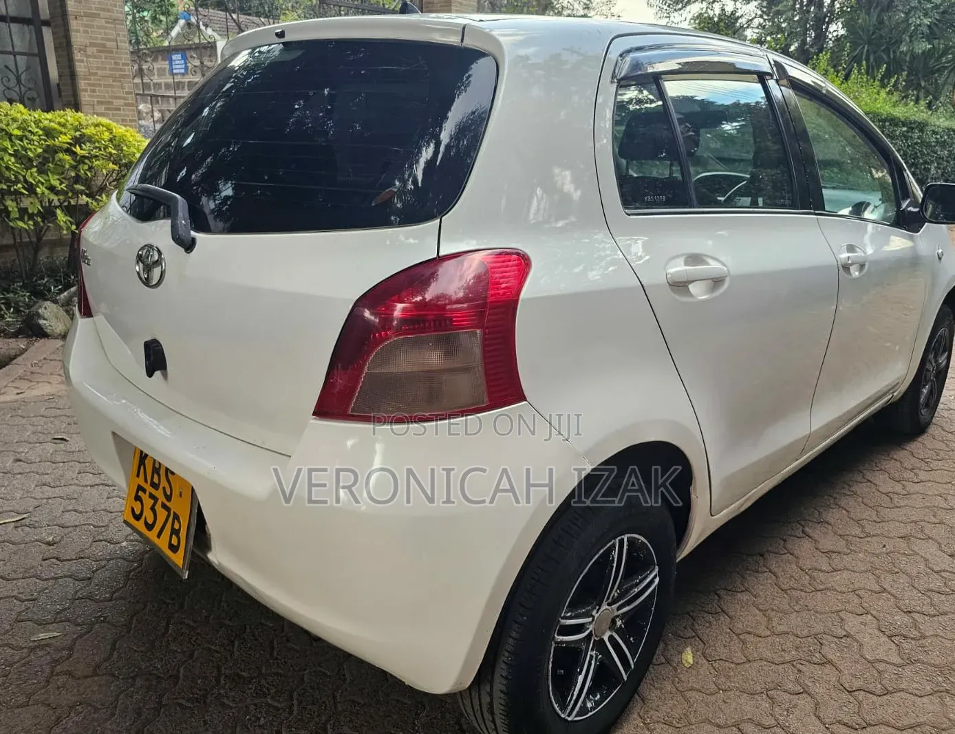 Toyota Vitz 2006 White