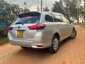 Toyota Corolla Fielder 1.5 Hybrid FWD 2017 Silver
