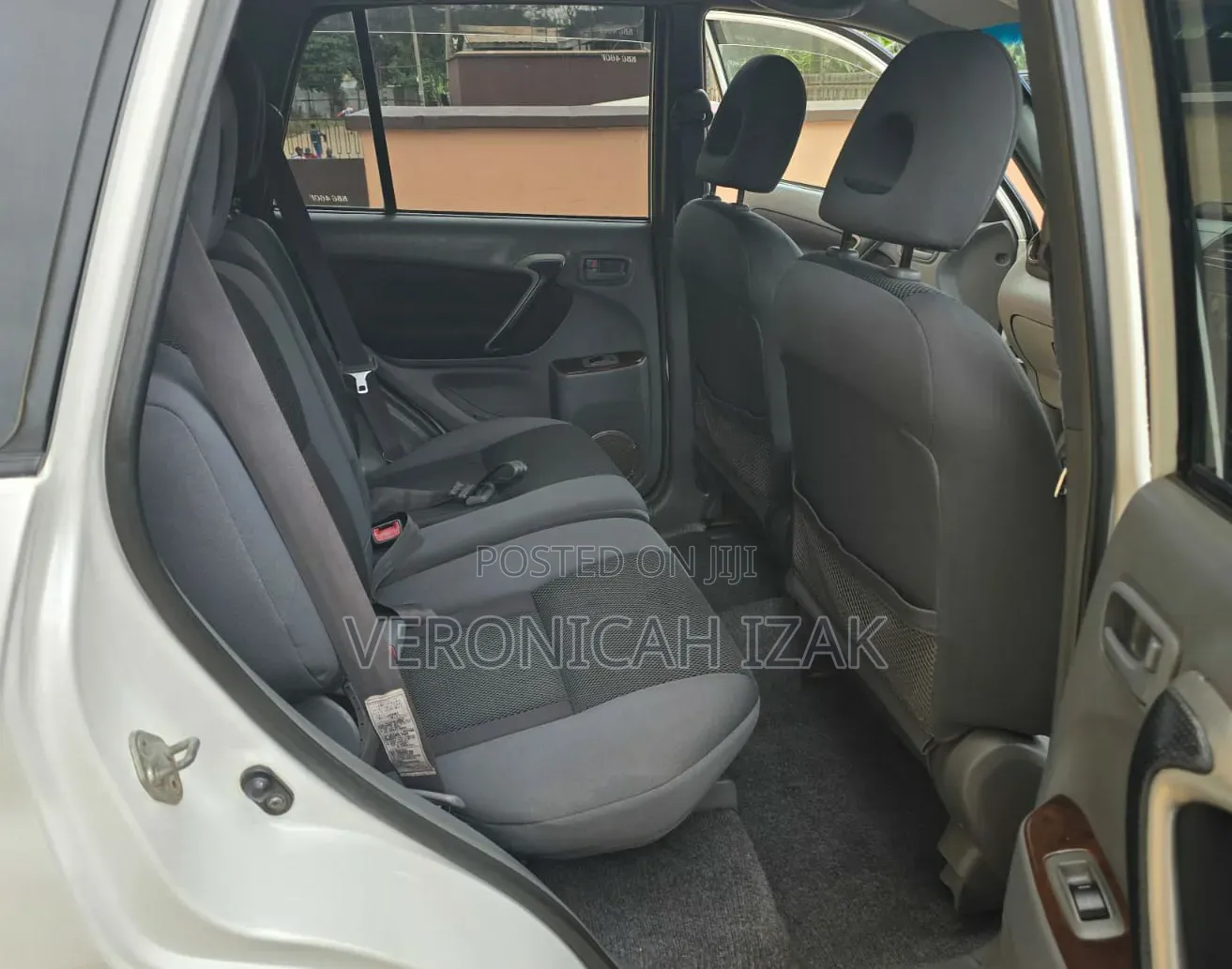 Toyota RAV4 2002 White