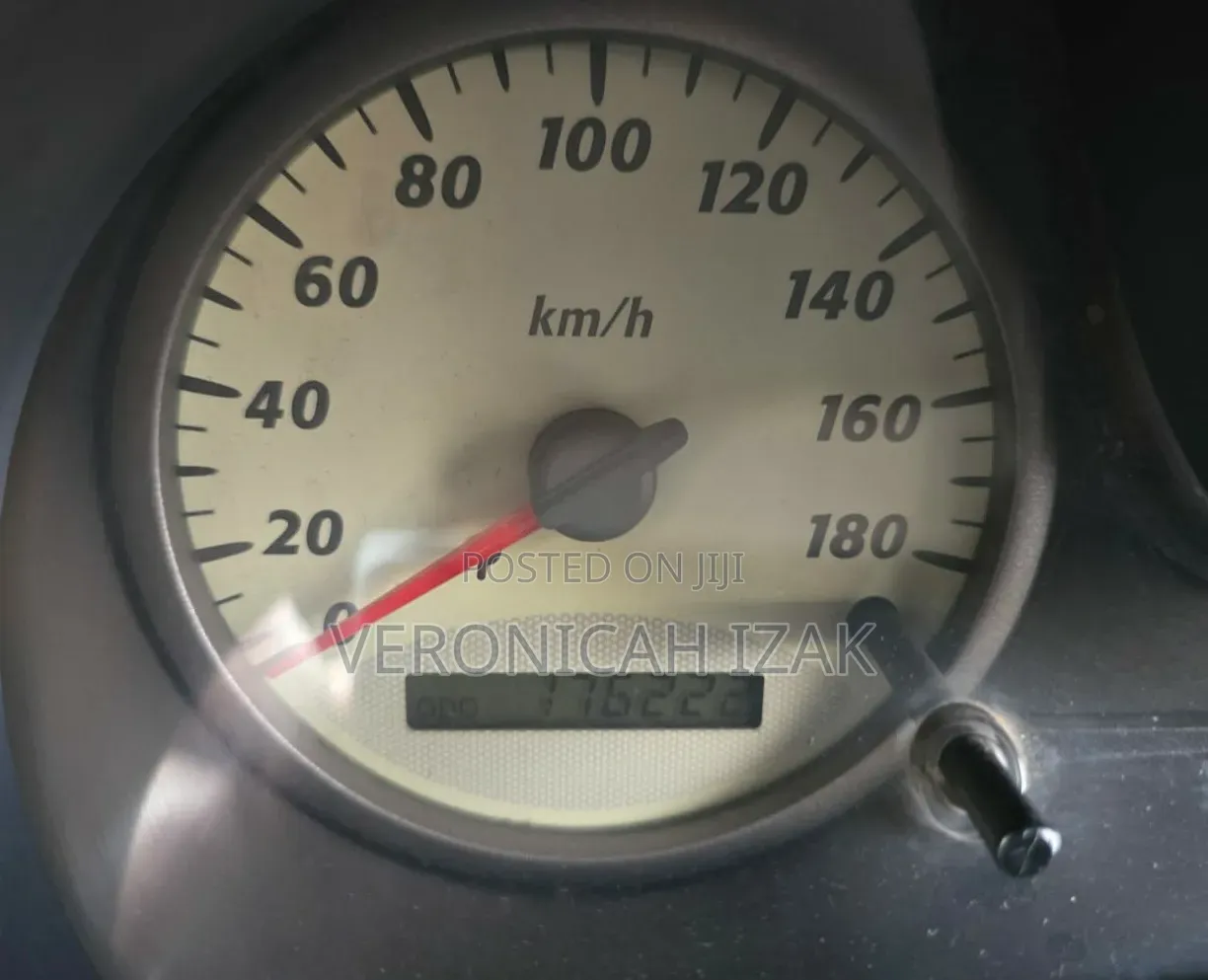 Toyota RAV4 2002 White