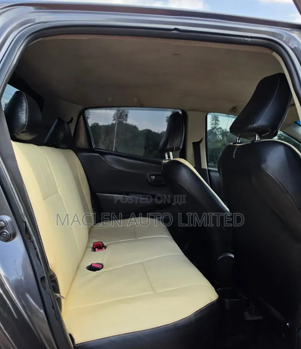 Toyota Vitz 2012 Gray
