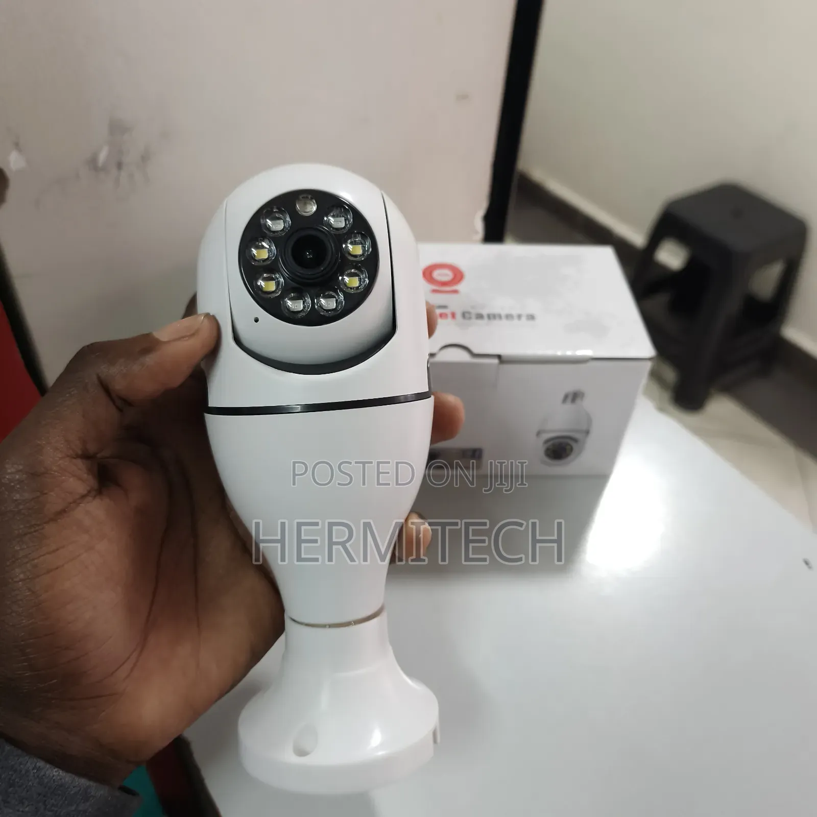 Single V380 Bulb CCTV Camera Available Wireless Connection