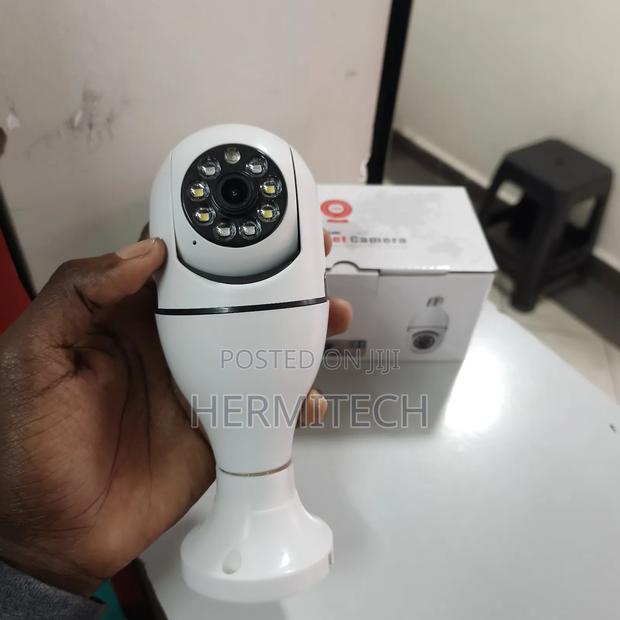 Single V380 Bulb CCTV Camera Available Wireless Connection