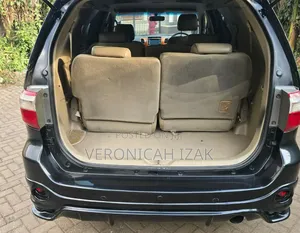 Toyota Fortuner 2010 Black