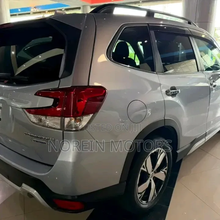 Subaru Forester 2018 Orange