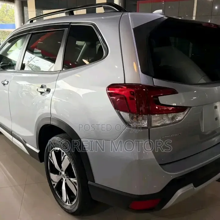 Subaru Forester 2018 Orange