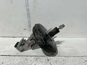 Mazda Bt-50 Brake Booster/Master Cylinder