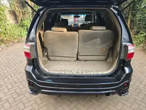 Toyota Fortuner 2010 Black