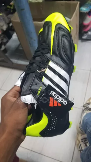 Adidas Adipure 11pro "Core Black / Vivid Yellow "