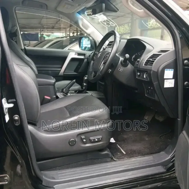 Toyota Land Cruiser 2018 Black