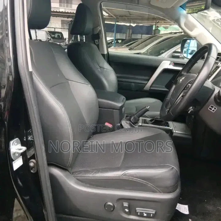 Toyota Land Cruiser 2018 Black