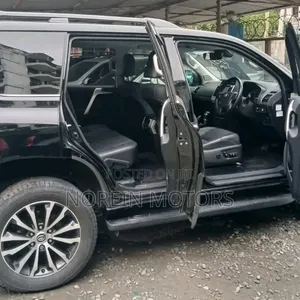 Toyota Land Cruiser 2018 Black