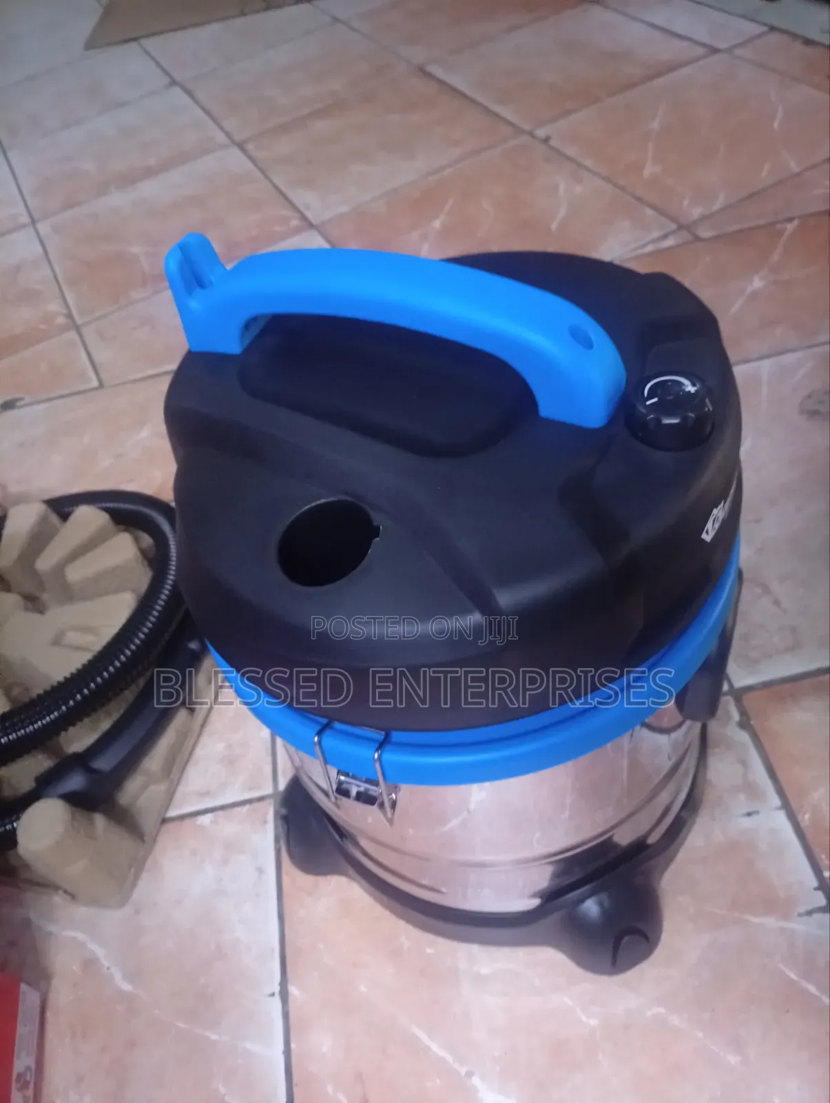 Ramtons Wet and Dry 21 Litres Vacuum Cleaner