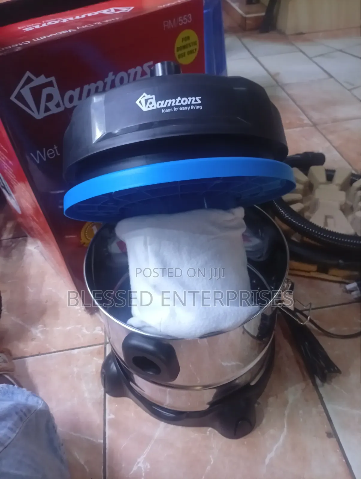 21 Litres Ramtons Vaccum Cleaner With Wet and Dry Option
