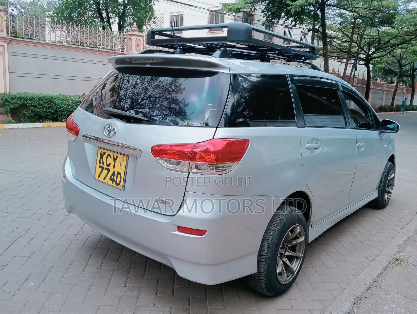 Toyota Wish 2012 Silver