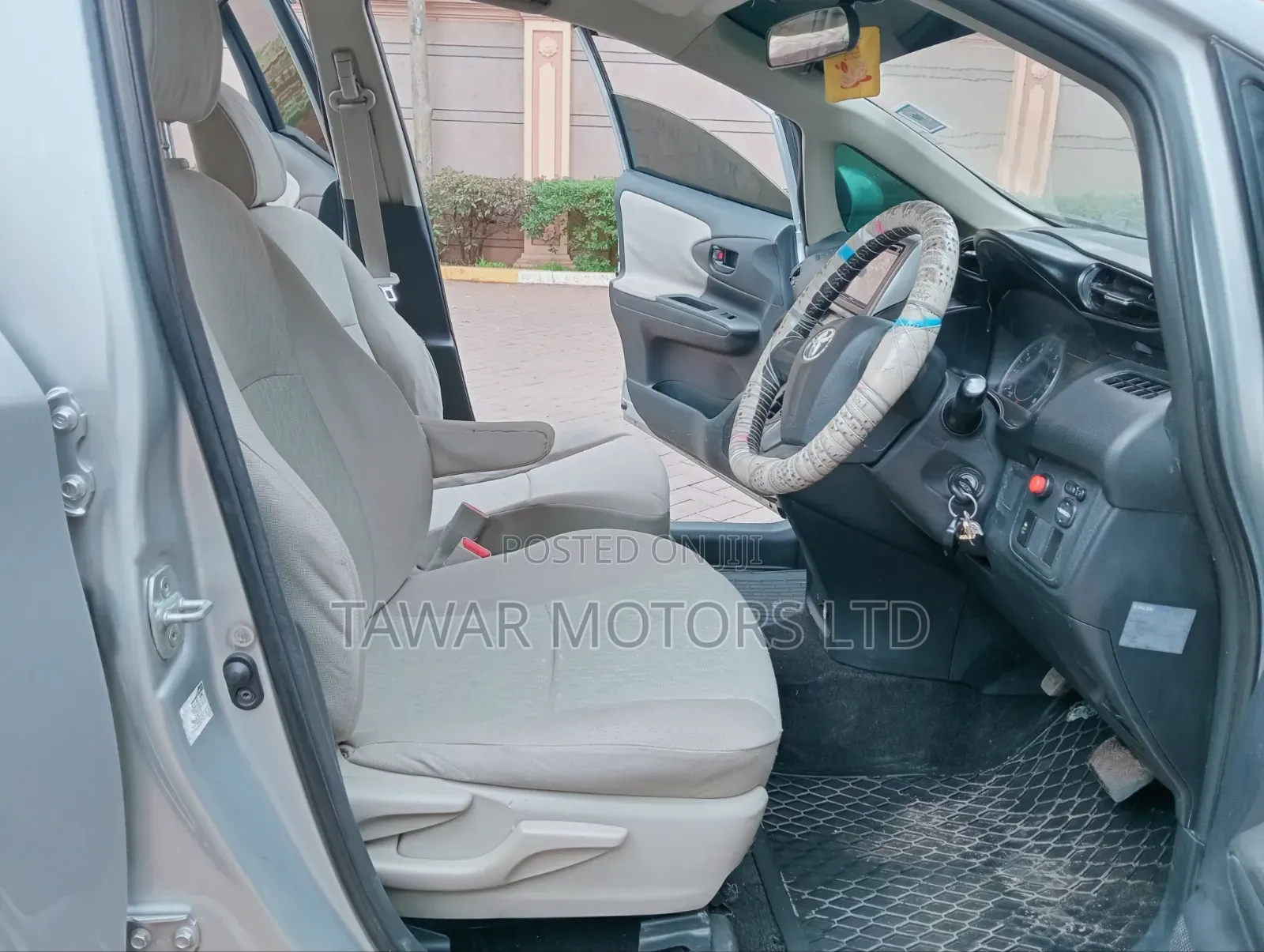 Toyota Wish 2012 Silver