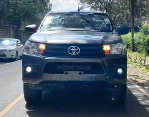 Toyota Hilux 2021 Gray