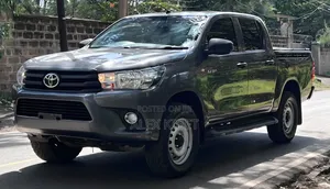 Toyota Hilux 2021 Gray
