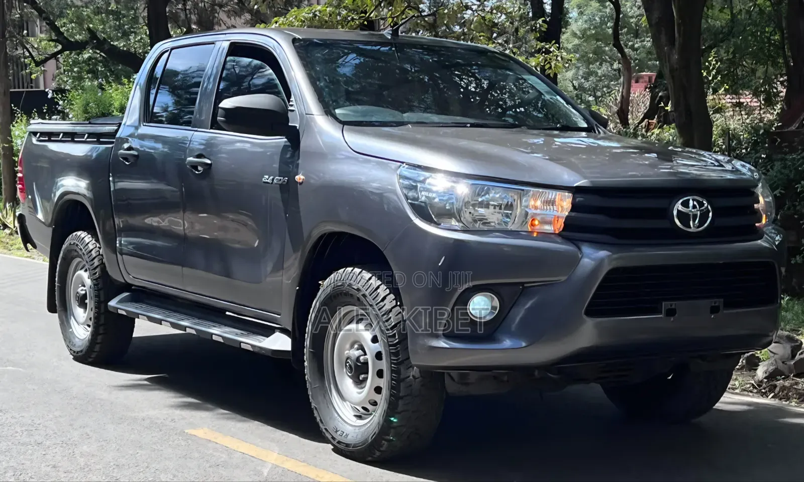 Toyota Hilux 2021 Gray