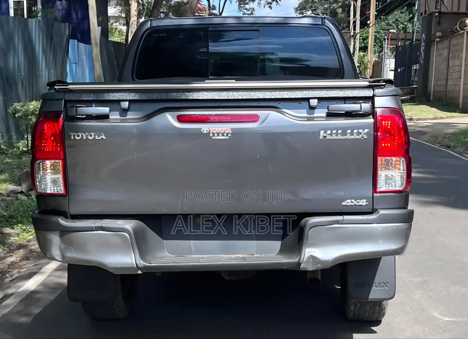 Toyota Hilux 2021 Gray
