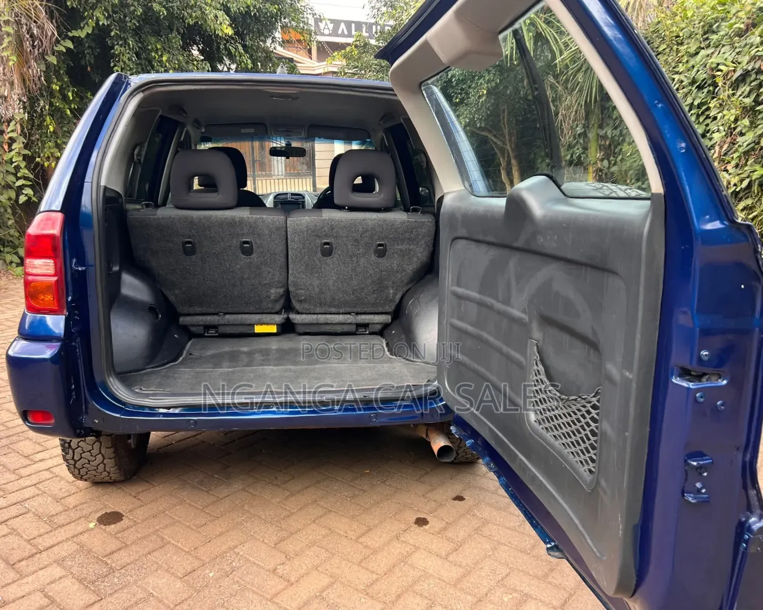 Toyota RAV4 2004 Blue