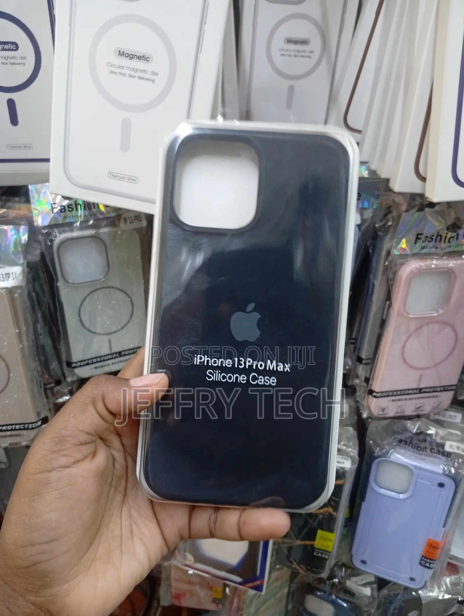 iPhone 13 Pro Max Silicone Case in Black/Dark Blue