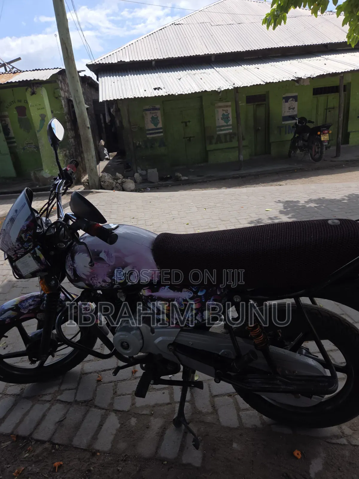 Bajaj Boxer 2025 Red