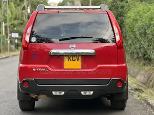 Nissan X-Trail 2.0 Petrol XE 2012 Red
