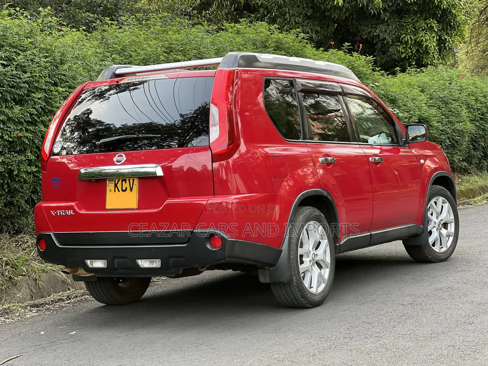 Nissan X-Trail 2.0 Petrol XE 2012 Red