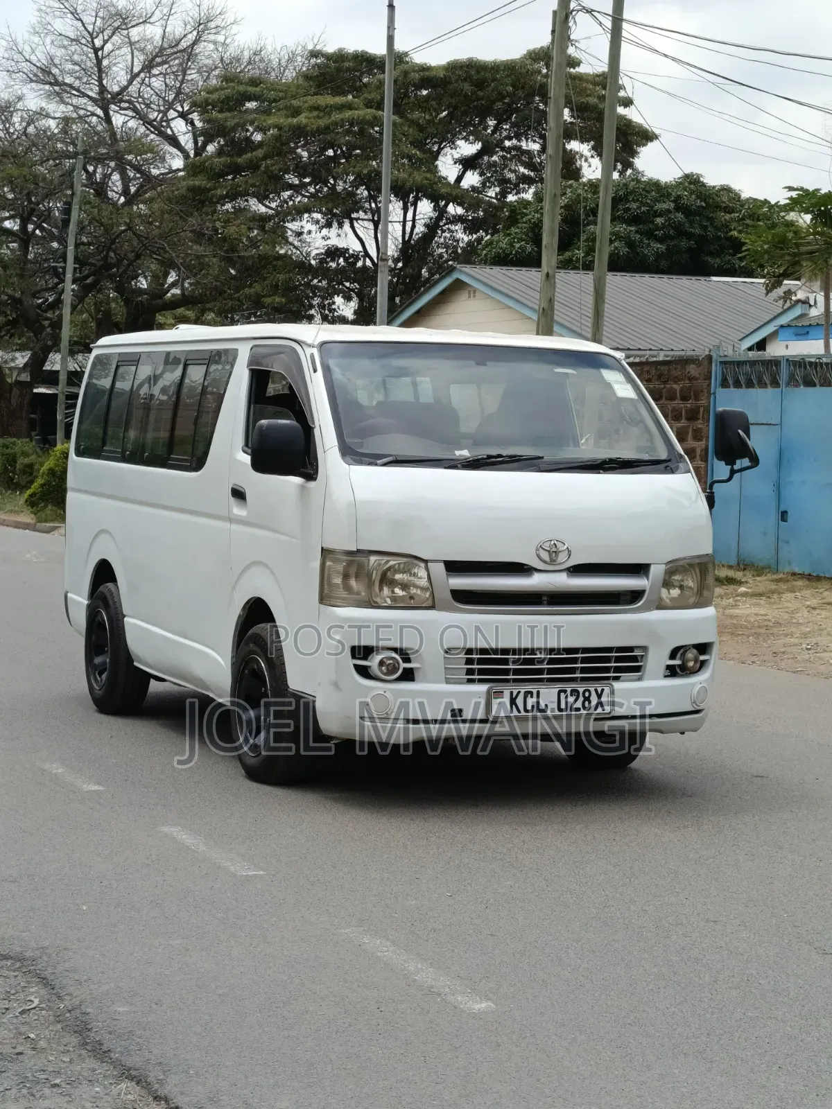 Toyota HiAce 2010 White
