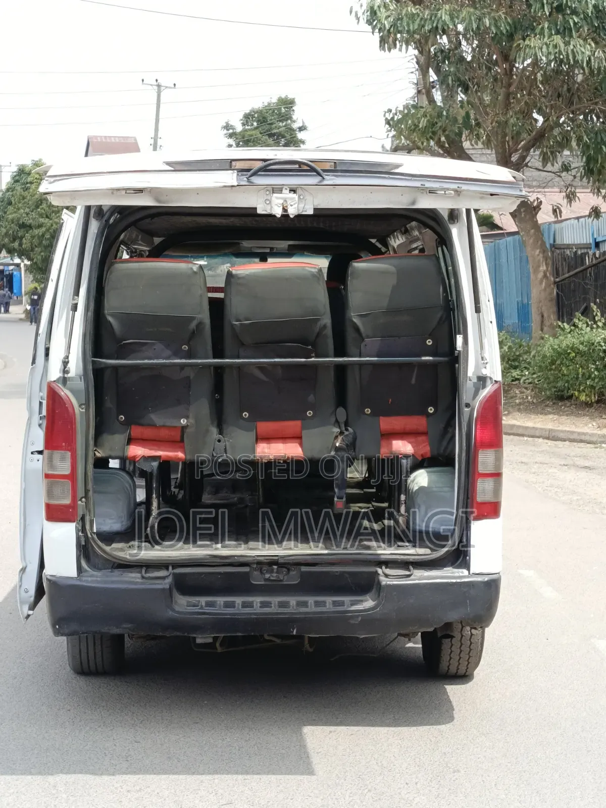 Toyota HiAce 2010 White