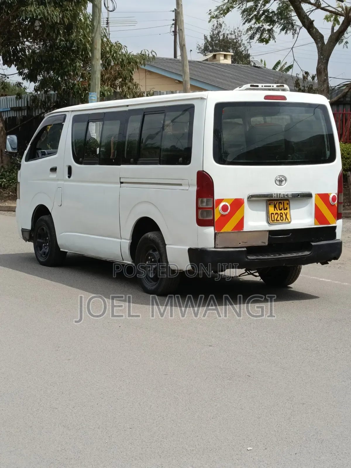 Toyota HiAce 2010 White