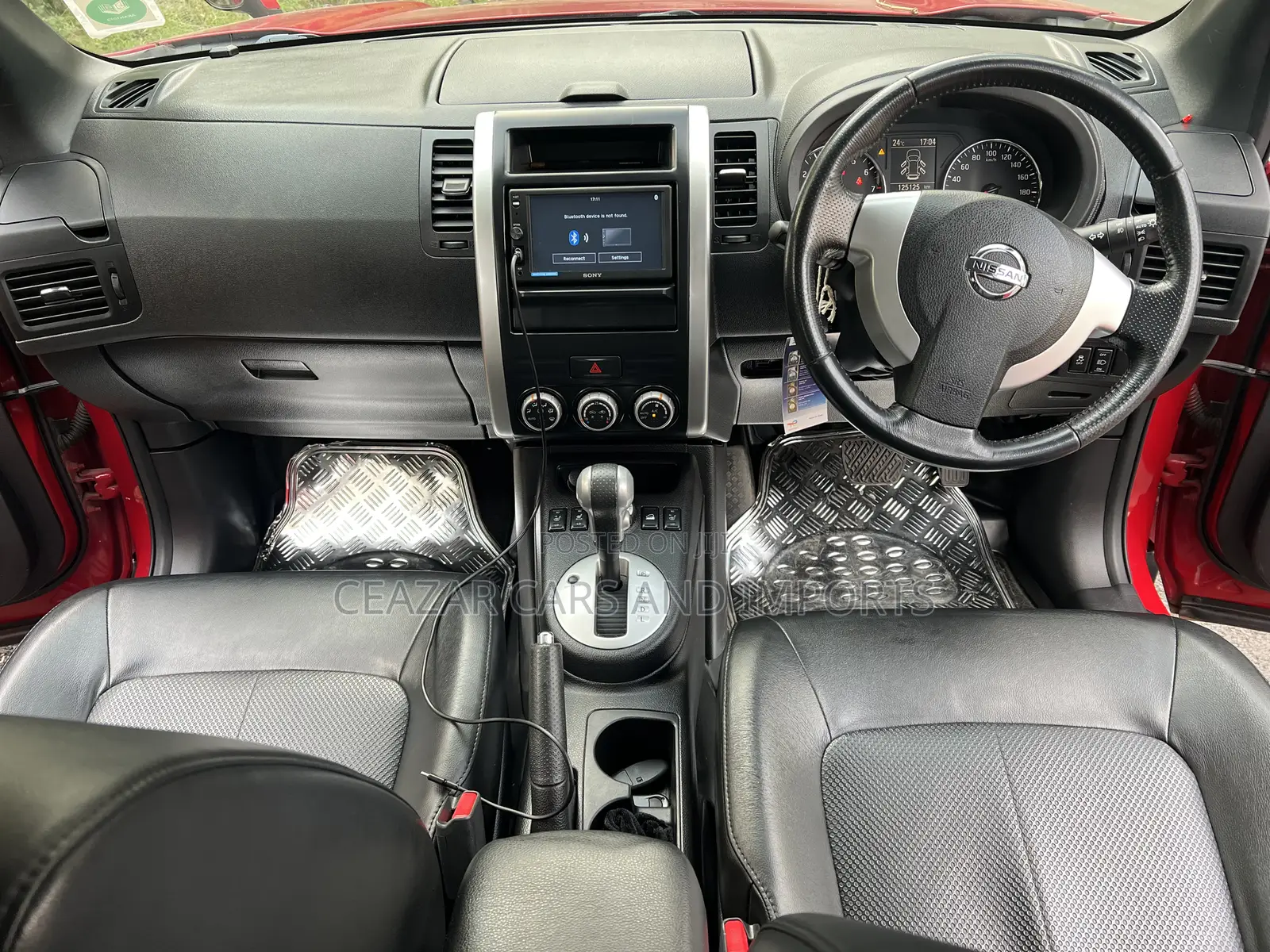 Nissan X-Trail 2.0 Petrol XE 2012 Red