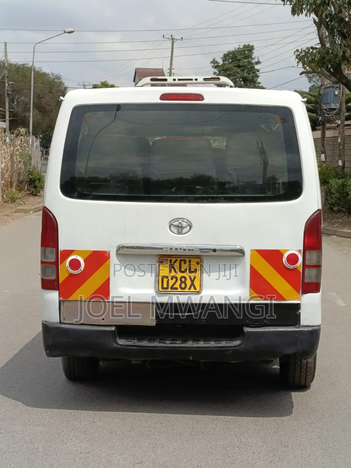 Toyota HiAce 2010 White