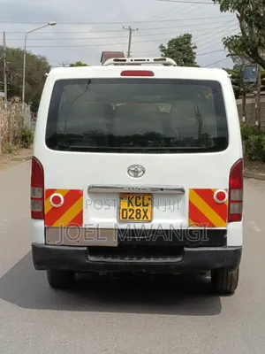 Toyota HiAce 2010 White