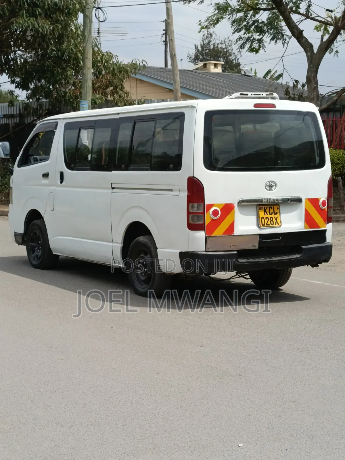 Toyota HiAce 2010 White