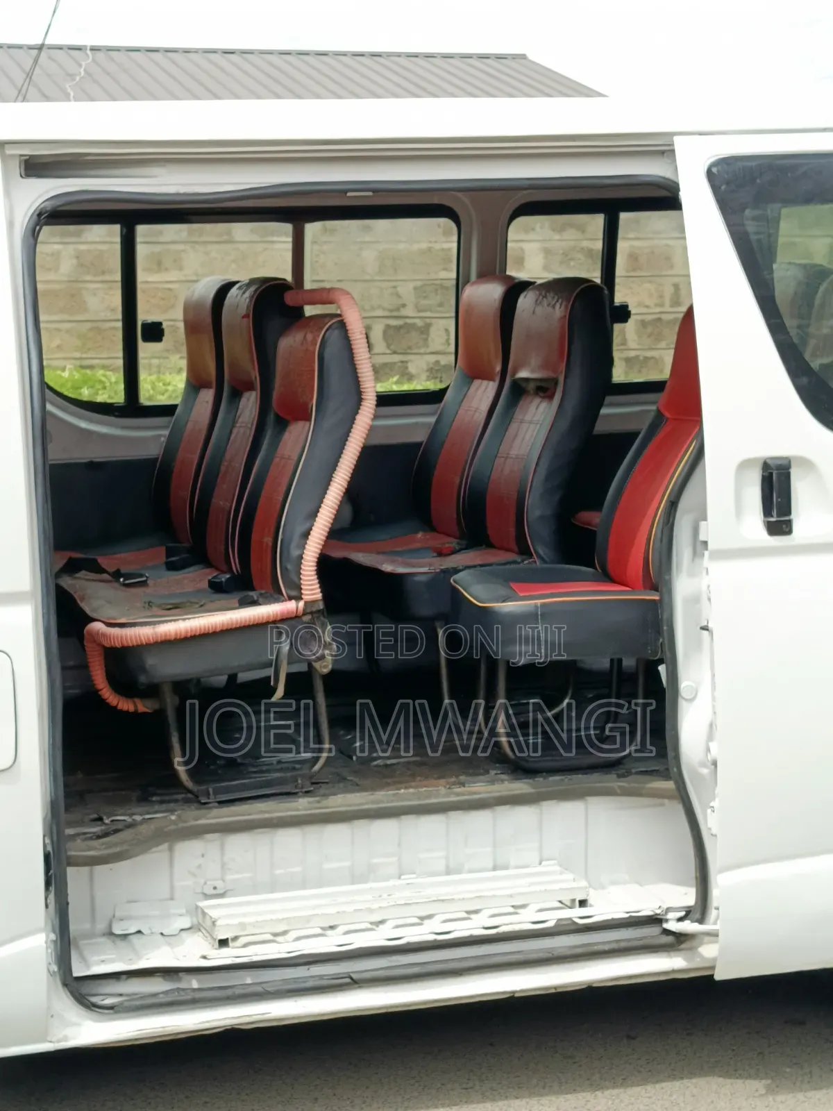 Toyota HiAce 2010 White