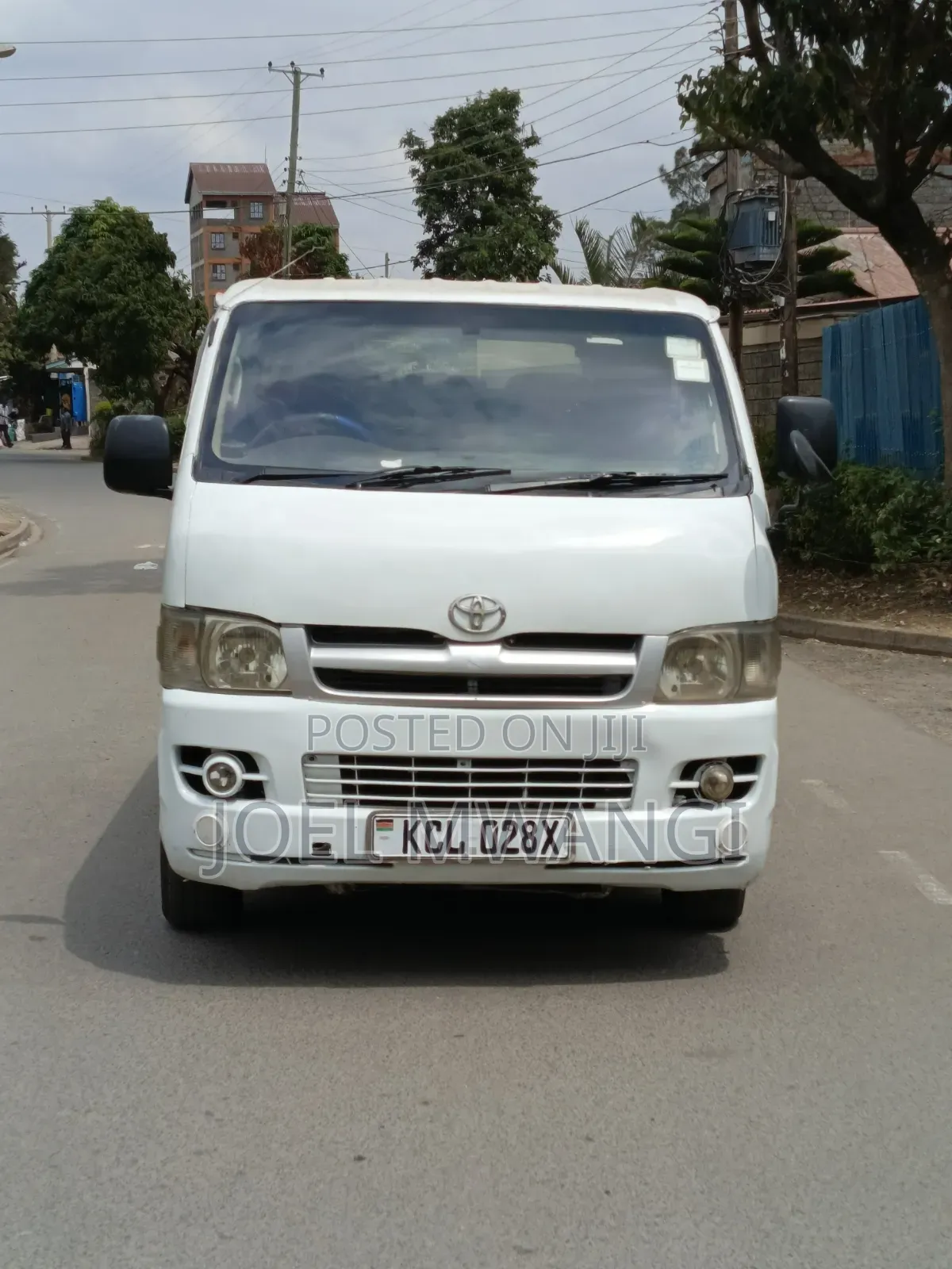 Toyota HiAce 2010 White