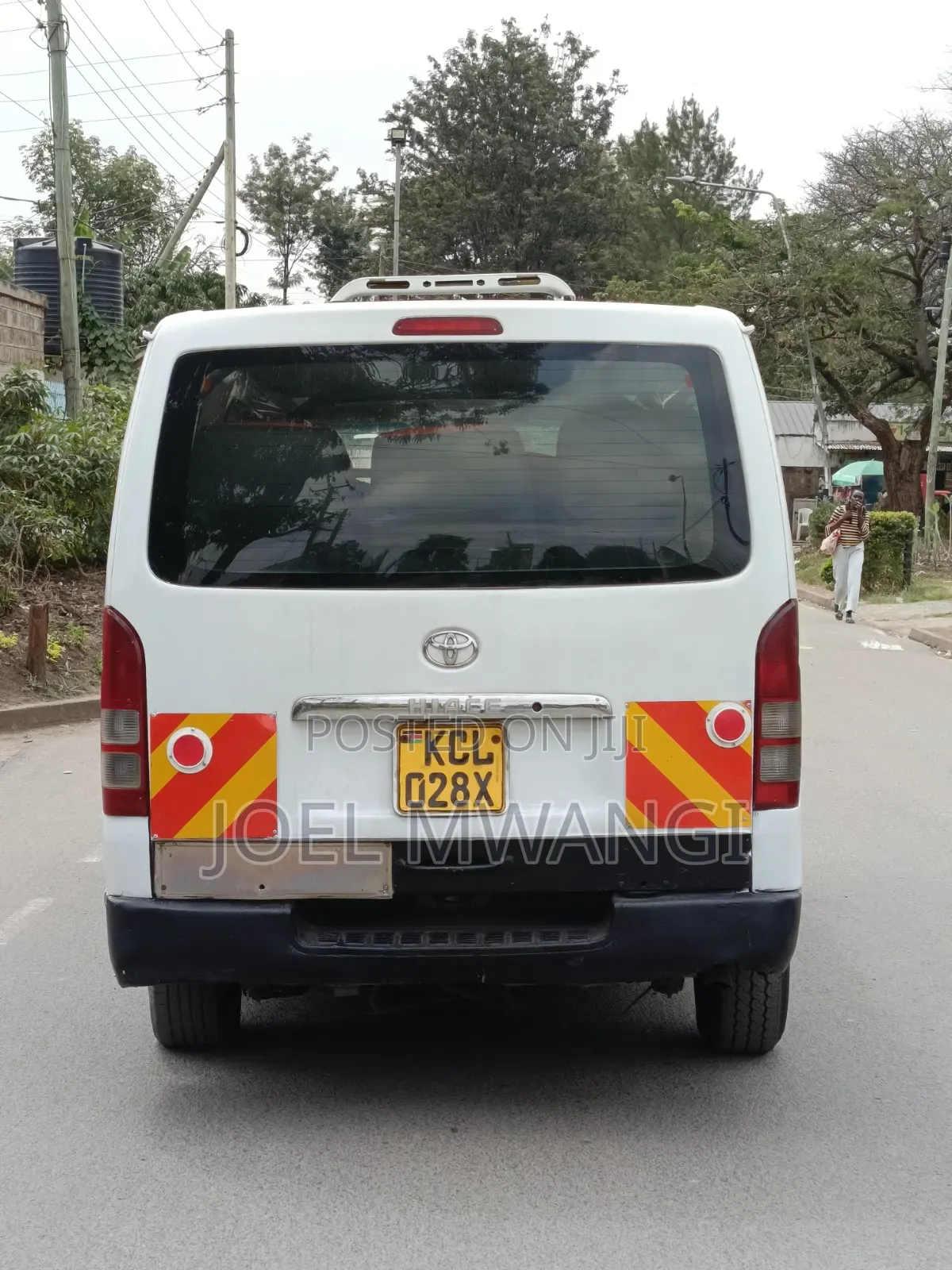 Toyota HiAce 2010 White