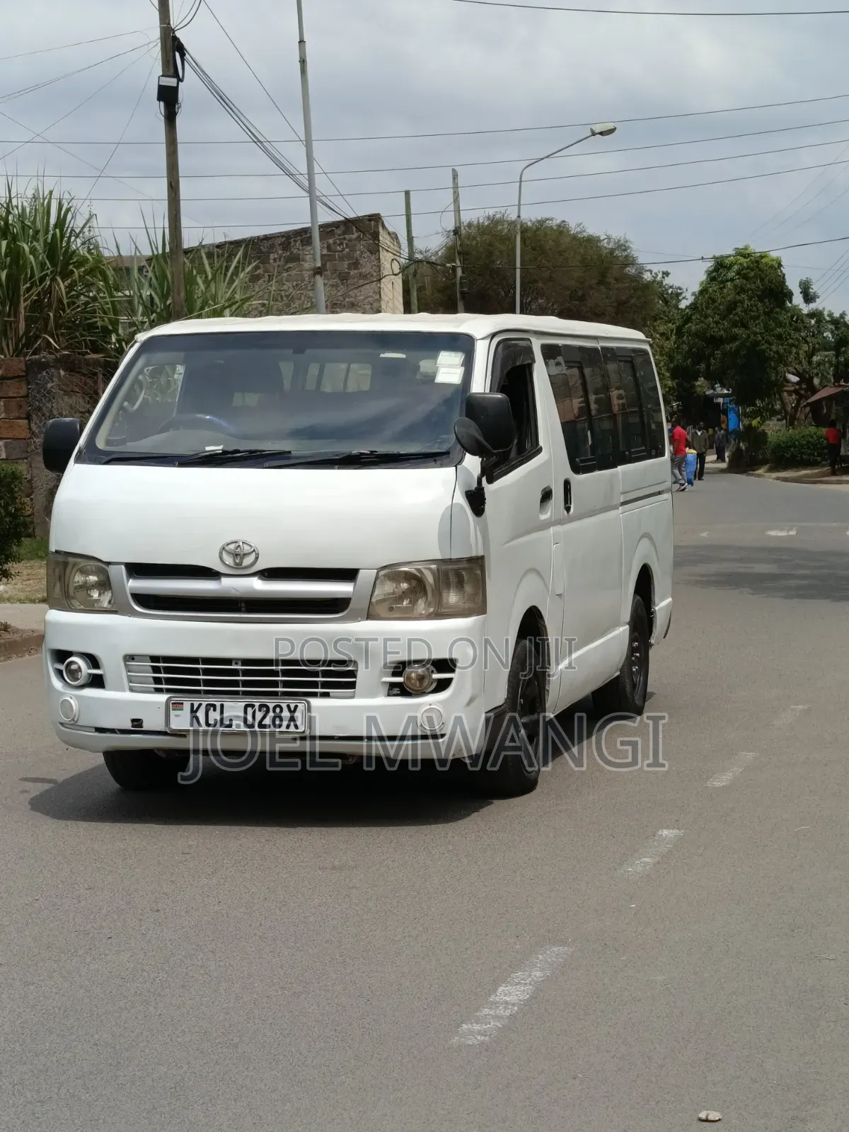 Toyota HiAce 2010 White