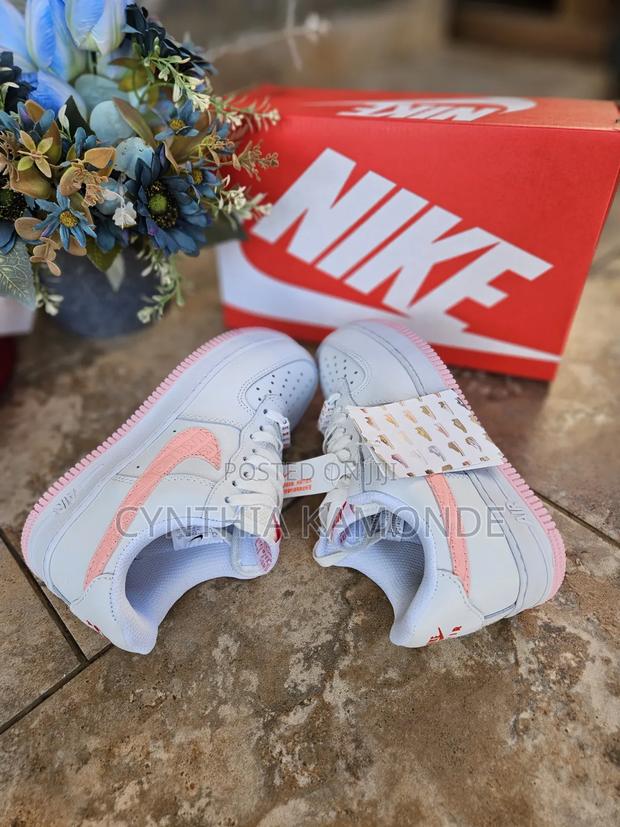 Nike Air Force 1 - thumbnail 2