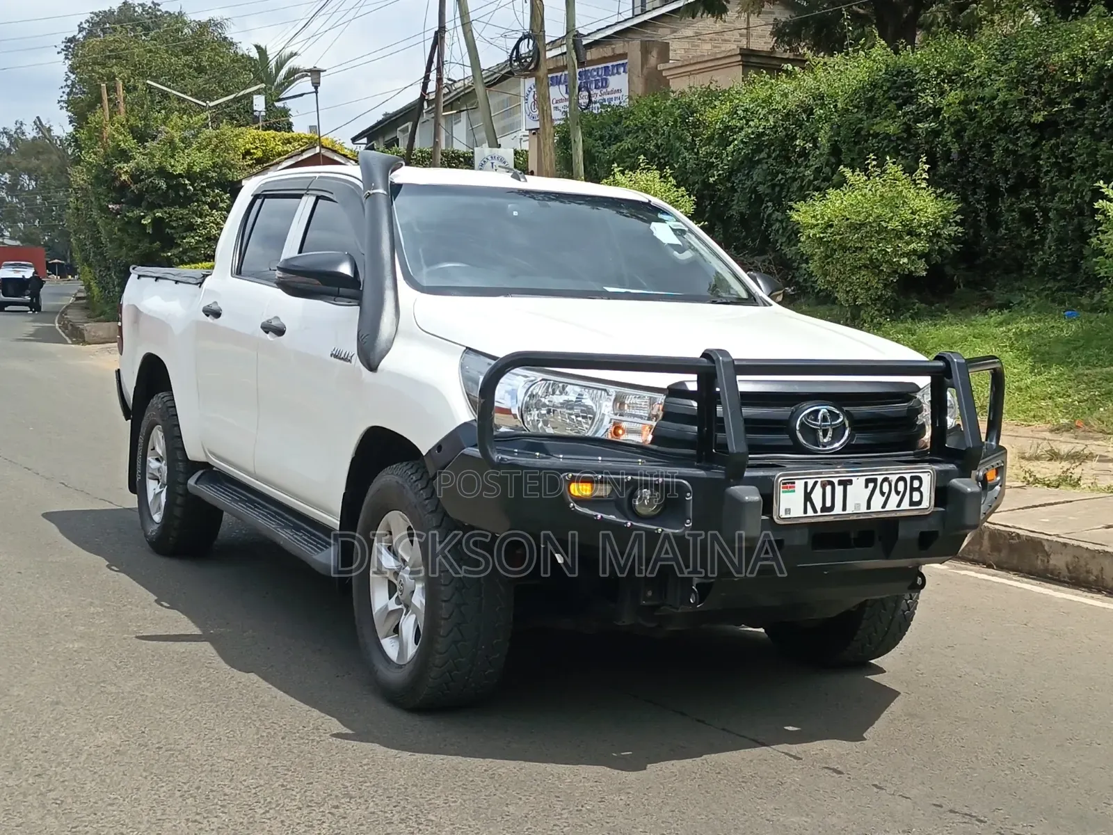Toyota Hilux 2020 White