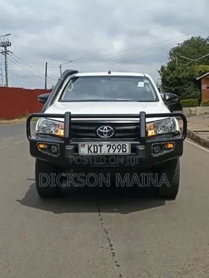 Toyota Hilux 2020 White