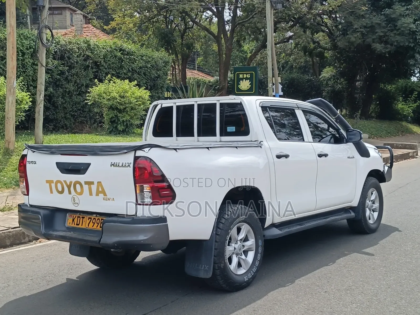 Toyota Hilux 2020 White