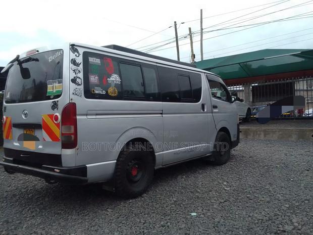 Toyota HiAce 2014 Silver - thumbnail 4