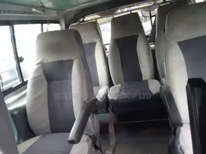 Toyota HiAce 2014 Silver